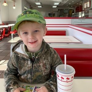 Meet your Posher, Kaylen